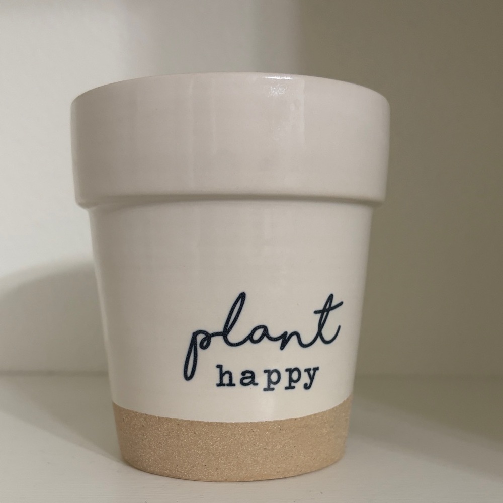 Mud Pie White Ceramic 'plant happy' Planter with Tan Base